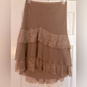 NWOT Boutique Lacey tiered ruffle skirt
